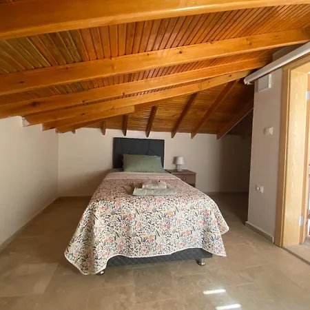 Villa Triplex Villa With Pool In Kusadasi