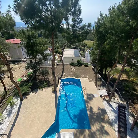 Triplex Villa With Pool In Kusadasi